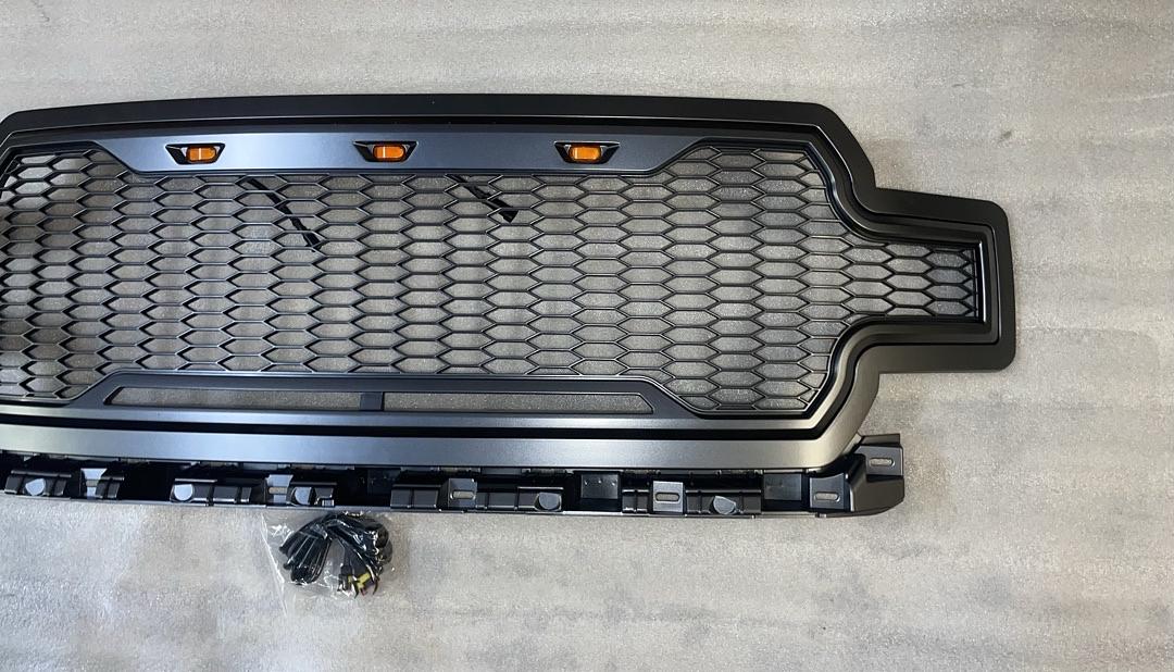 2018 and 2019 Ford F150 Metallic Grey Grille Parrilla Griz