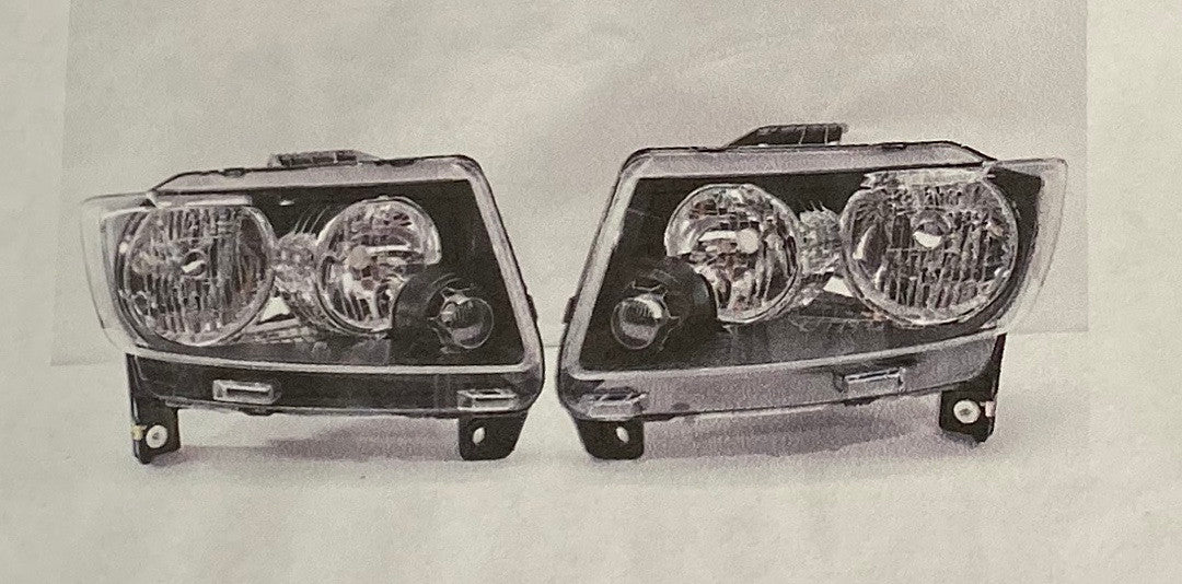 11-13 JEEP GRAND CHEROKEE BLACK HOUSING WITH CLEAR HEADLIGHTS