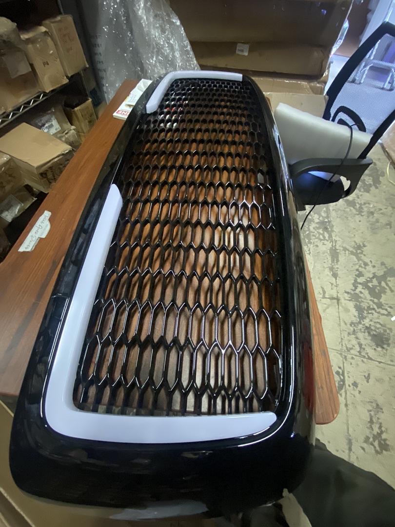 02-05 Dodge Ram Front grille Honeycomb mesh LED black