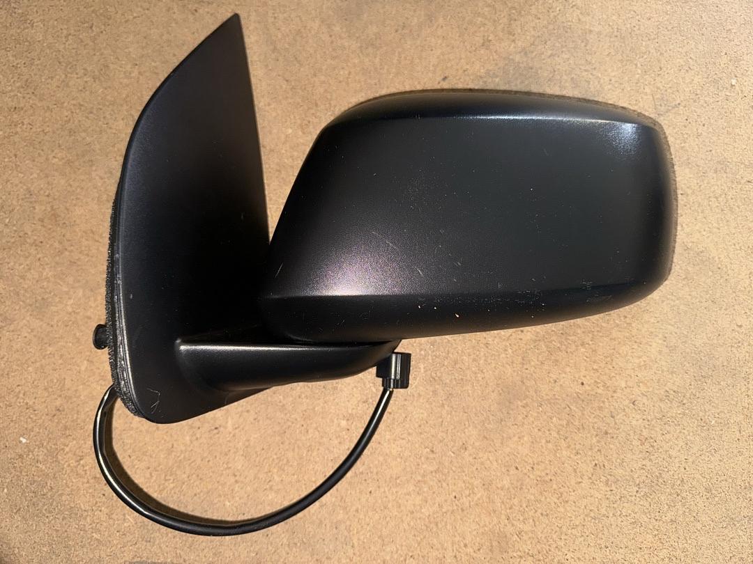 05-17 Nissan Frontier 05-15 Xterra 05-12 Pathfinder Driver Left Side Mirror
