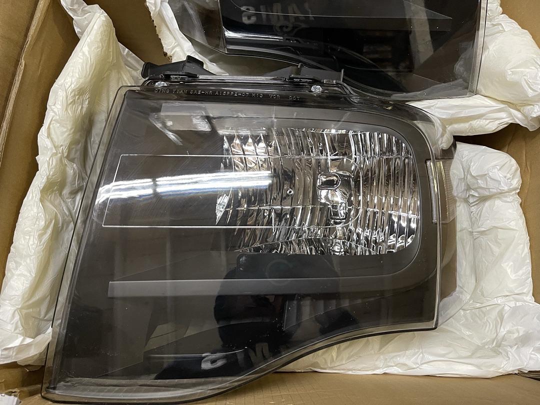 HL-OH-FEXP07-BK-CL1 Black Housing Clear Lens Headlights Compatible with 2007-2014 Expedition, Driver & Passenger Side