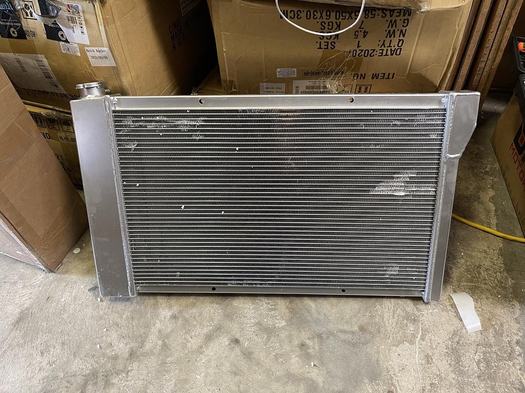 AS IS #1 RA-CHEVYT67-L6-3 3-Row Full Aluminum Radiator Compatible with 1967-1972 C-/K-Series Pickup, 1968-1972 G-/P-Series Van / K15/K25/K35 Pickup MT 3. 8L 4. 1L 4. 8L