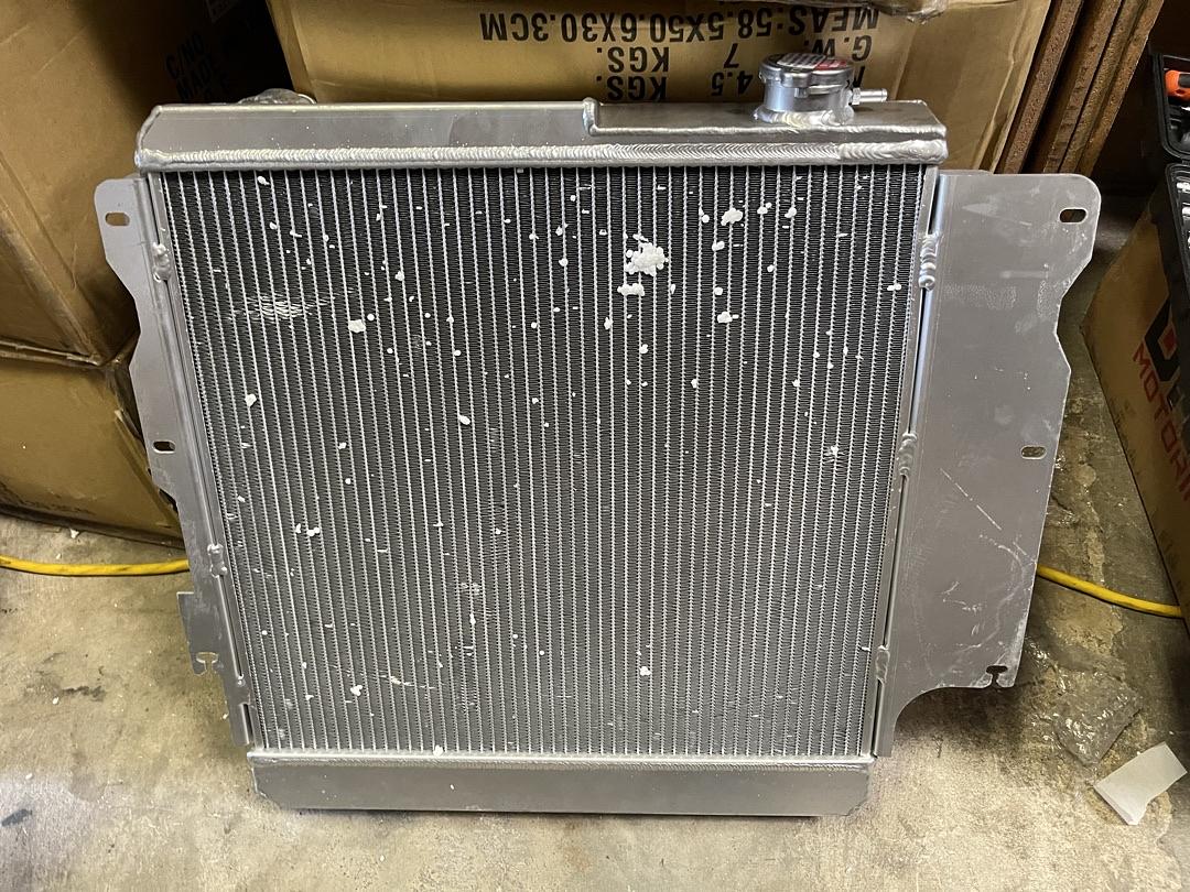 AS IS #1 RA+Fs-Jeep87-3 87-06 Jeep Wrangler 2.4L-4.2L 3 row aluminum Radiator