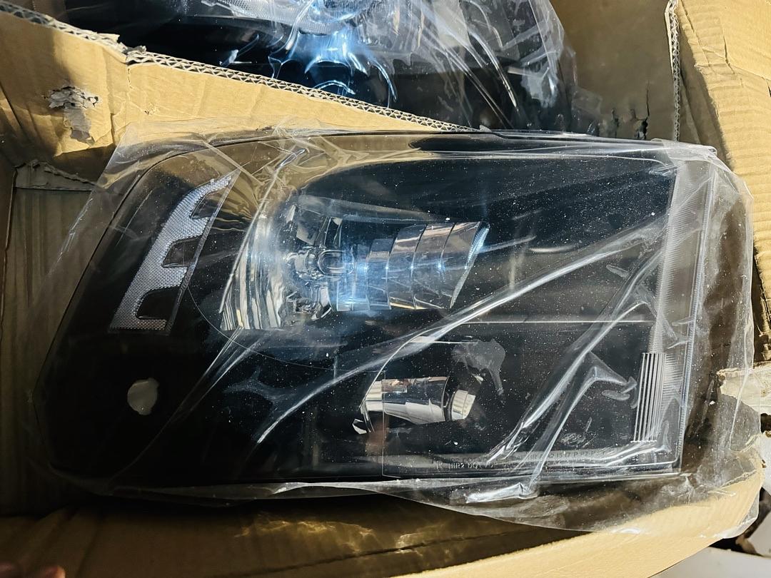 09-17 Ram HL Bk CL1 Right