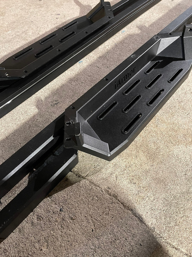 19-21 Dodge Ram 1500 Crew Cab black steppers