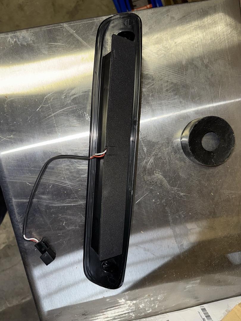 07-13 Chevy Silverado Gmc Sierra 3rd Break Light