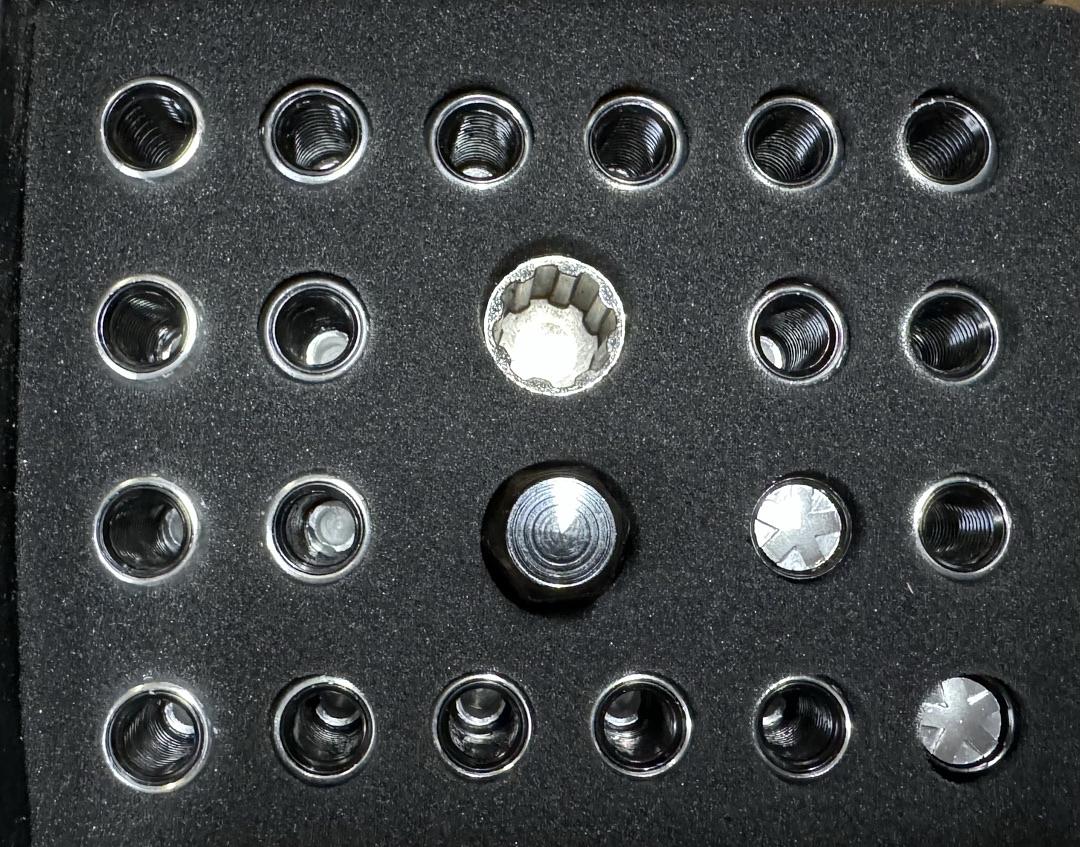 16Pcs M12 x 1.5 Closed End Wheel Lug Nuts + 4Pcs Lock Nuts + Key + Extension Adapter, 22mm OD/45mm Height, Silver Accents/Black Body