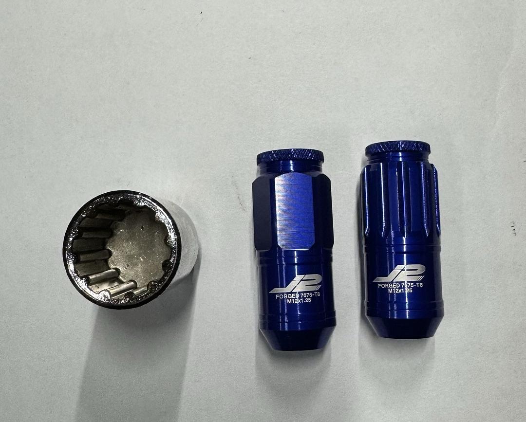 J2 Engineering 7075 Aluminum M12 x 1.25 16 Pcs Open End Lug Nut 4 Pcs Lock w/Key Blue