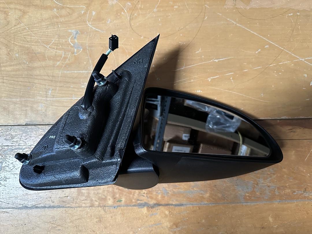 05-10 Chevy Colbat Coupe Passenger Right Side Black Single Mirror