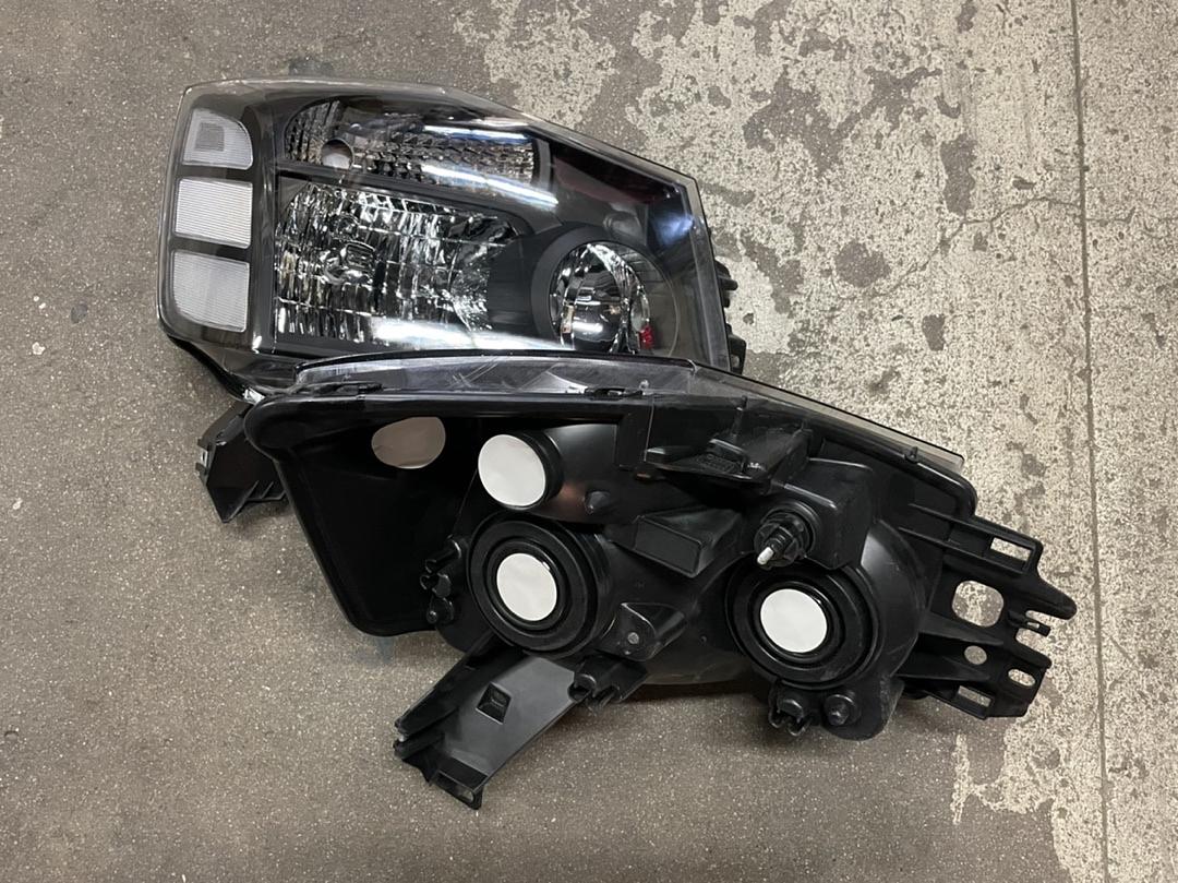 04-15 Nissan Titan Armada