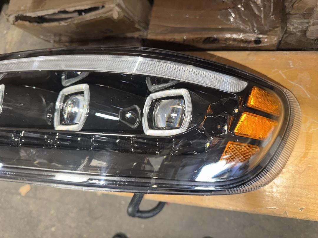 99-20 Peterbilt 325-387 driver right side Headlight