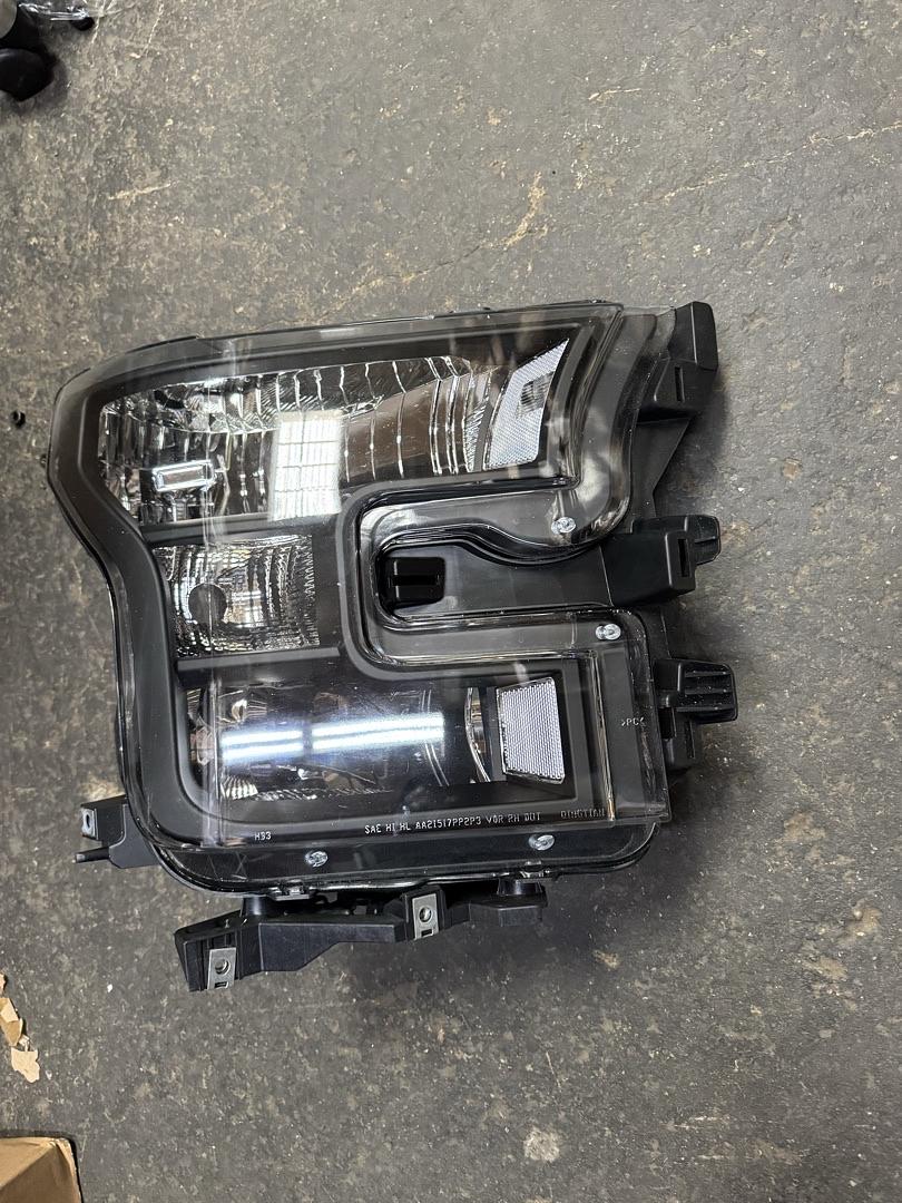 Right Side Ford F150 BK headlight 2015-2017