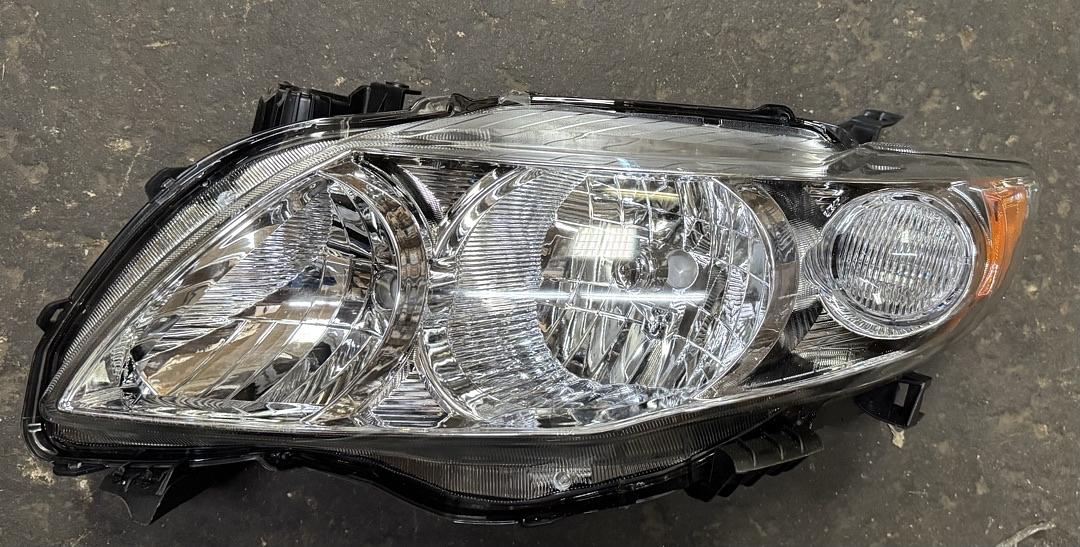 Chrome Housing Factory Style Driver Side Headlight Replacement For 09-10 Corolla