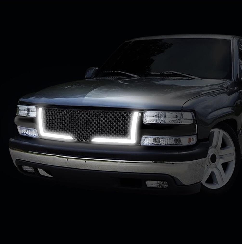 Chevy 99-02 Silverado / 00-06 Suburban - Tahoe Glossy Black LED DRL Diamond Mesh Grille