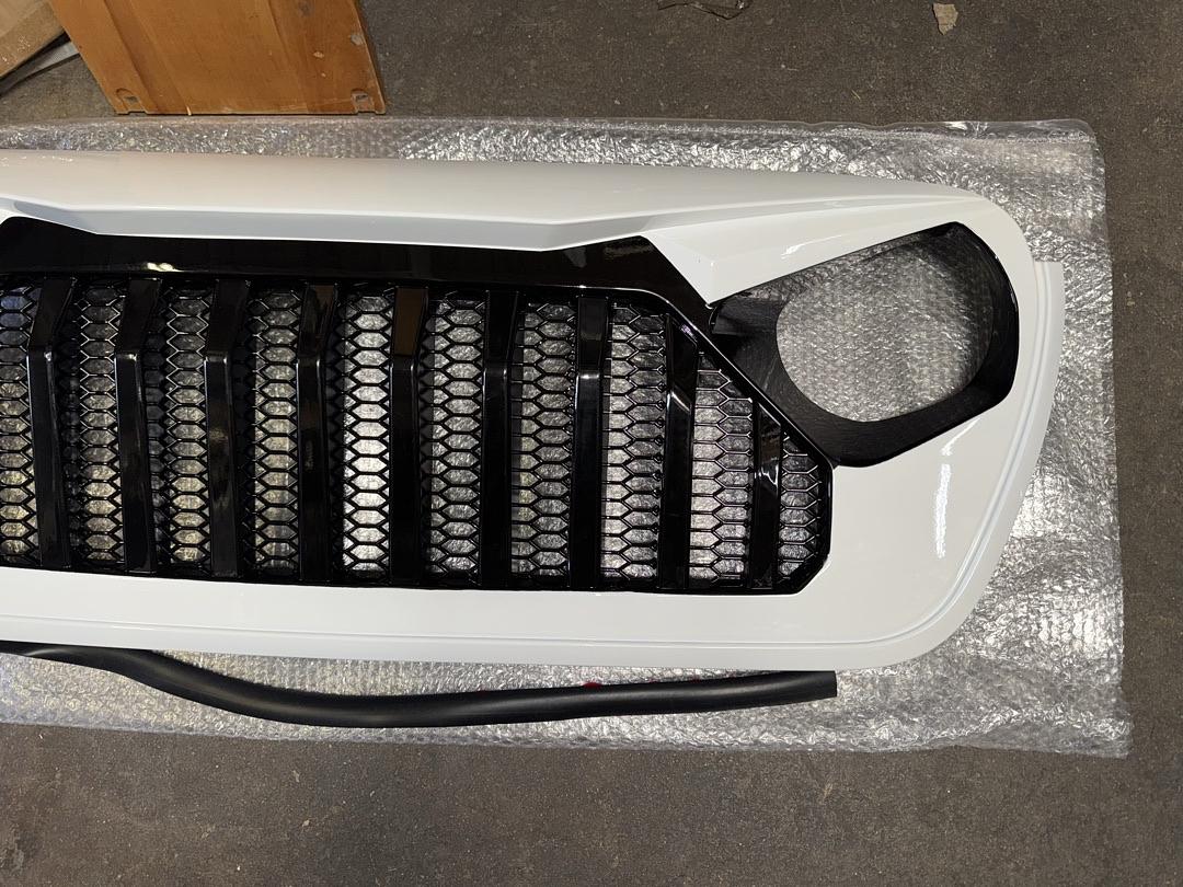 2018-2024 Jeep Wrangler JL and 2020-2024 Gladiator JT Models w/o TrailCam Front Bumper Grille Grill