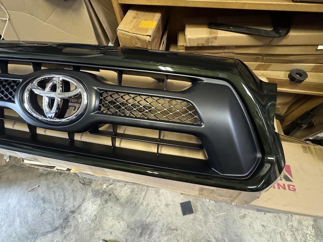12-15 Toyota Tacoma Front Bumper Grille Grill painted Dark Green
