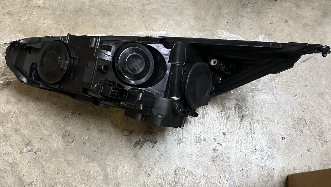 14-19 Ford Fiesta (Right Side) Headlight