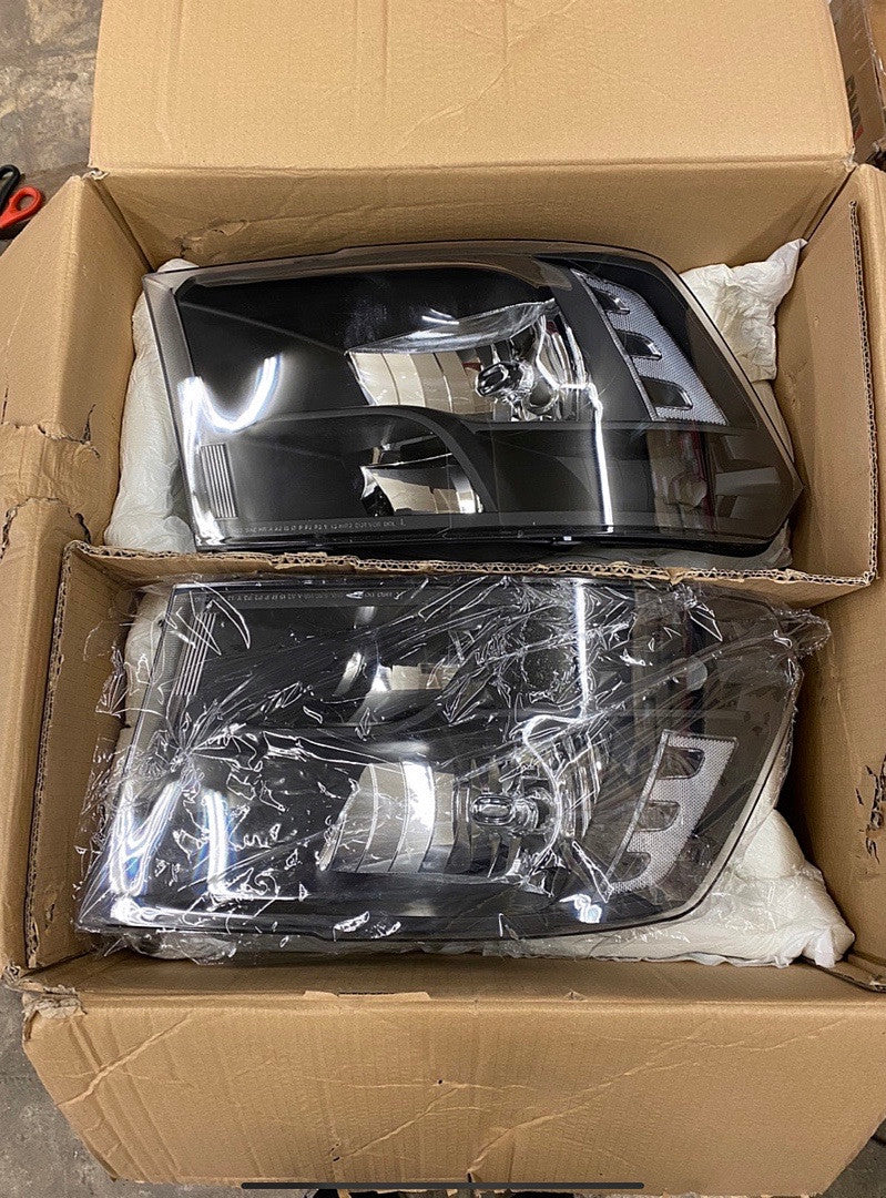 09-17 Dodge Ram Headlights black housing CL