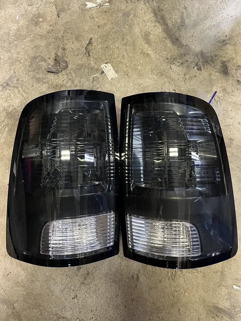 2009 to 2017 Dodge Ram Smoked Halogen Tail Lights Luces Micas Calaveras Traceras Ahumadas