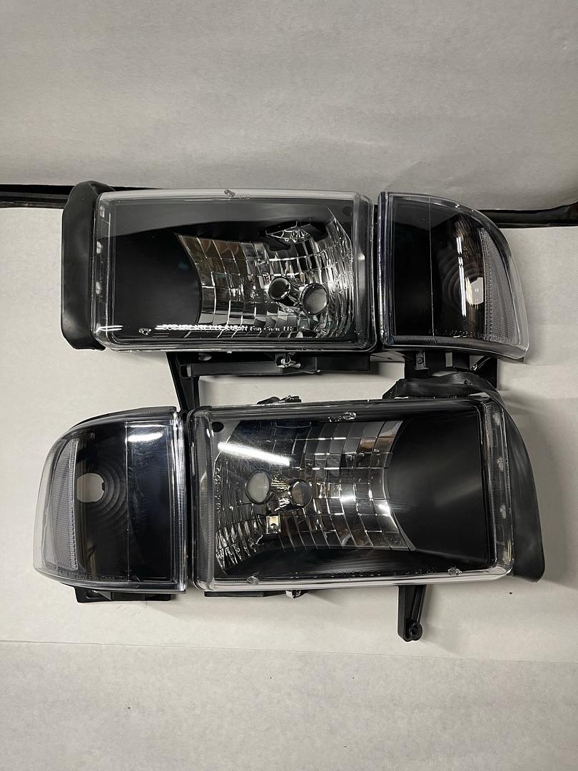 Black Housing Headlights Replacement For 94-01 dodge ram