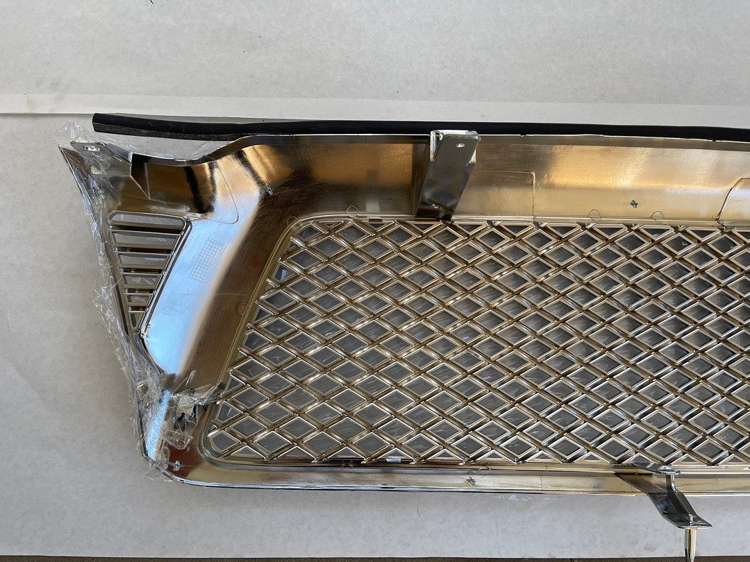 TOYOTA TACOMA GRILLE 05 -11 (JDM DRAGOM MESH)
