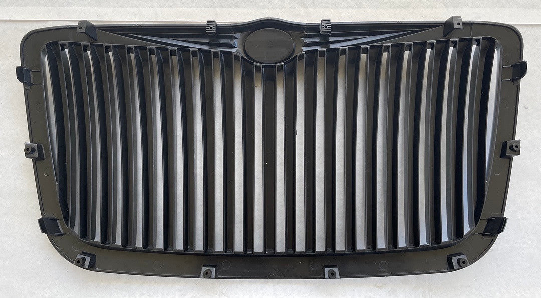 Chrysler 300 Front GRILLE 05-10 ( Vertical Fence style - Black)