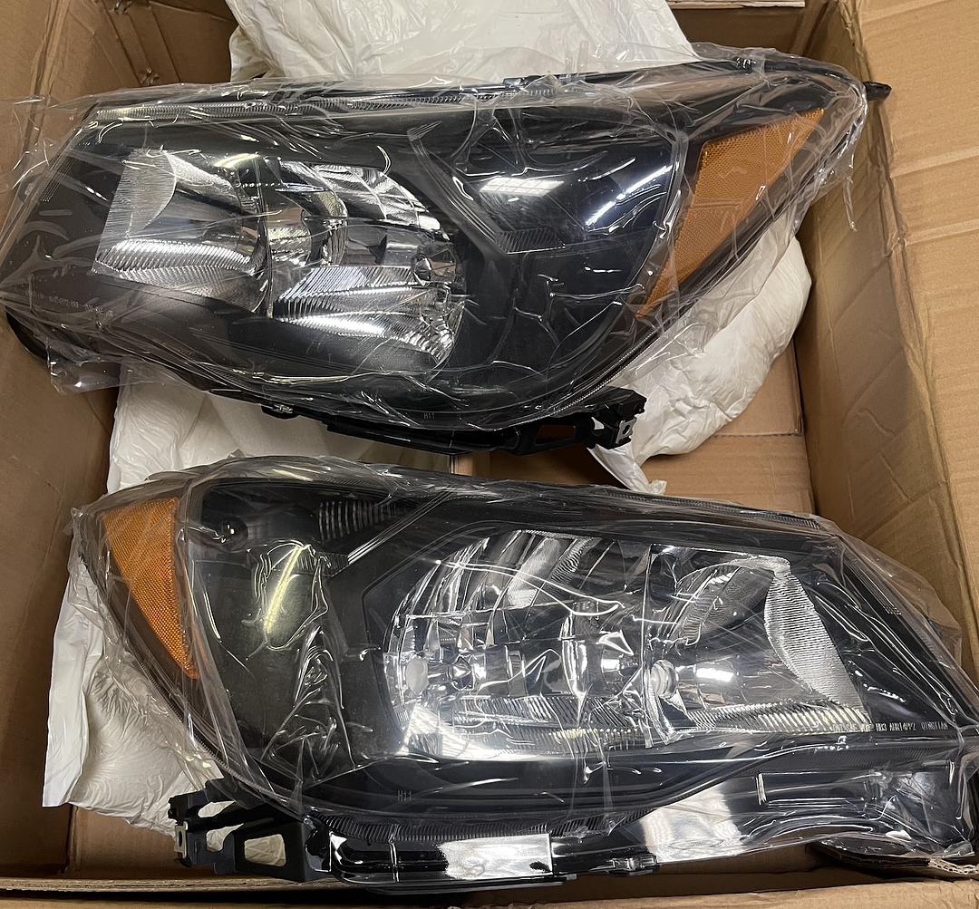14-16 subaru forester Black housing headlights