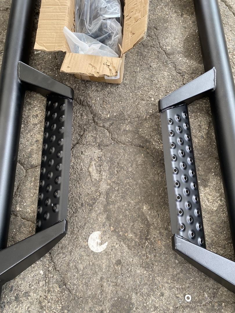 18 on Jeep Wrangler JL 4dr Black running boards (side steppers)