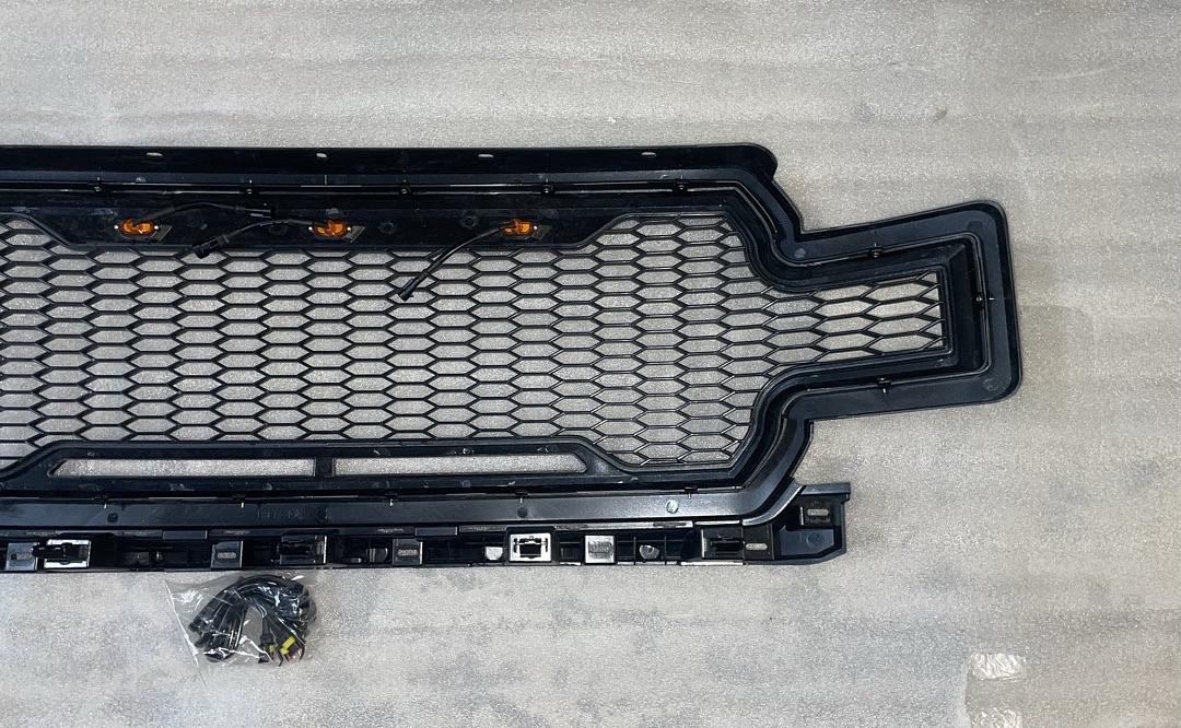 2018 and 2019 Ford F150 Metallic Grey Grille Parrilla Griz