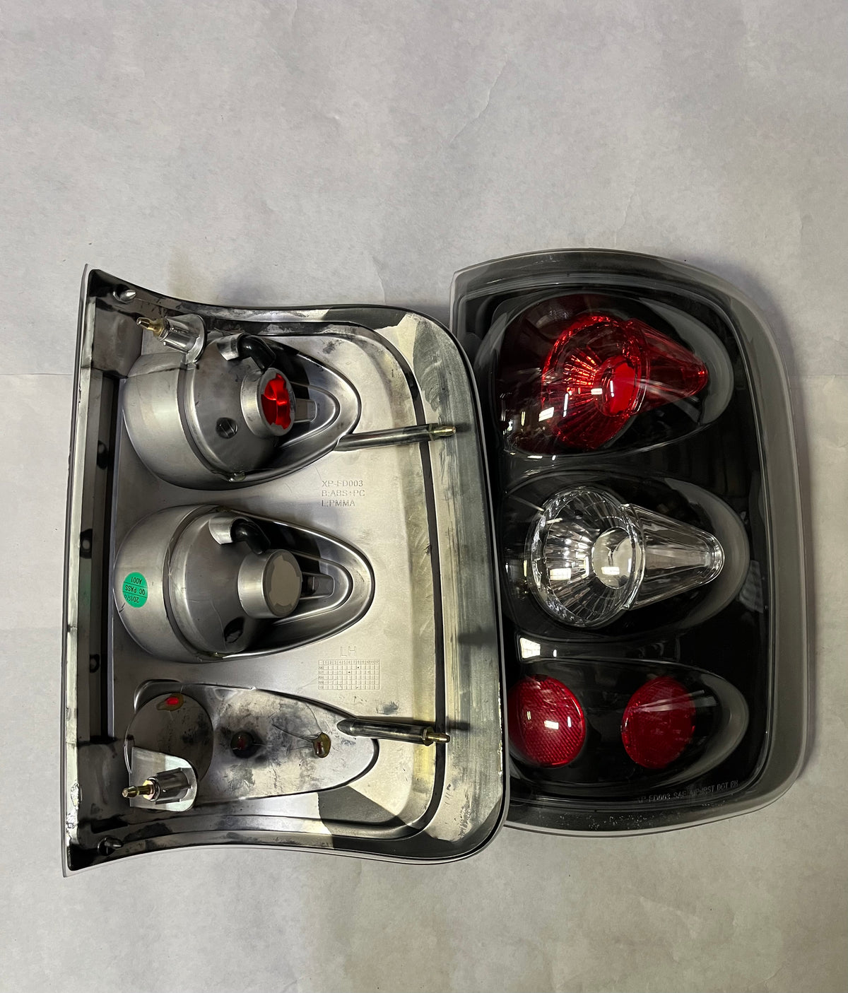 04-08 Ford F150 Taillights
