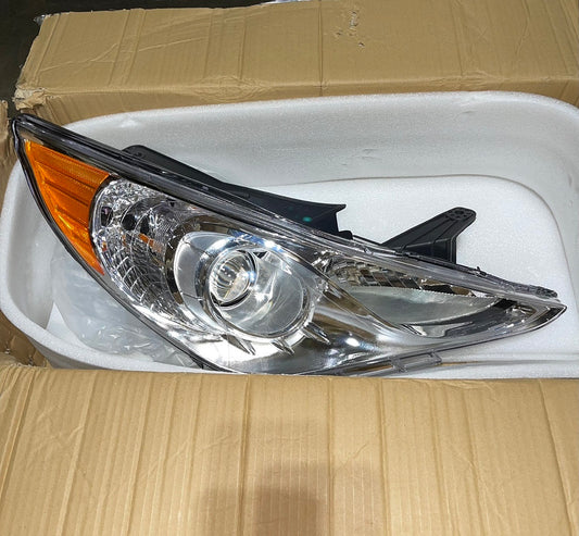 2011 to 2014 Hyundai Sonata Right Passenger Side Headlight