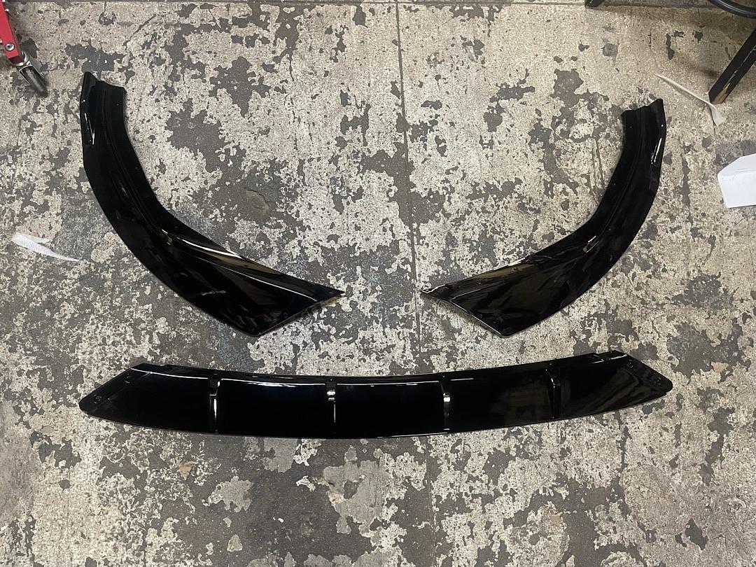 19 to 20 BMW G20 330e, M340i, M340i xDrive, 330i 3 Pieces Front Bumper Lip
