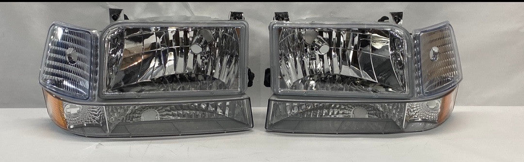 92-96 Ford F-150 / F-250 / F-350 92-96 Ford Bronco Chrome Amber Headlights