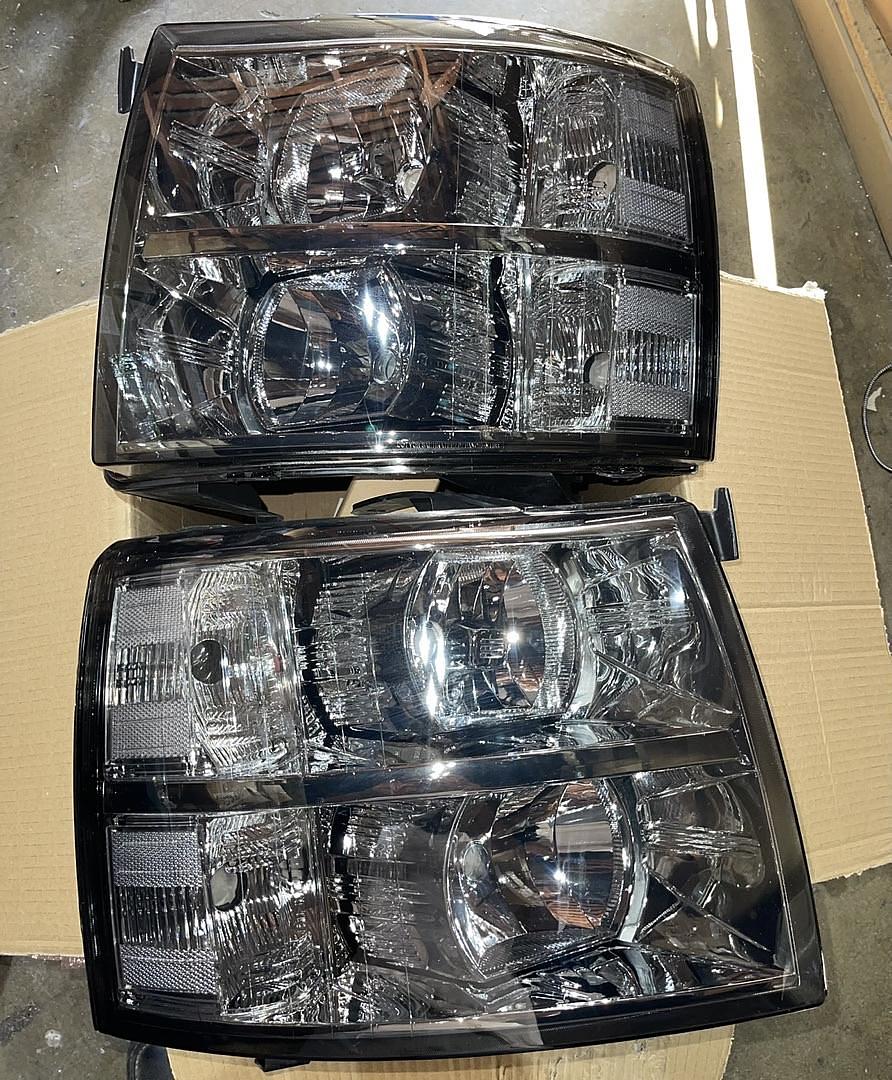07-13 chevy silverado Black smoked headlights