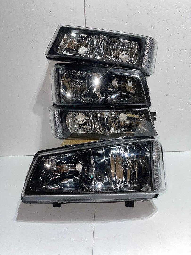 New HL-OH-CS03-4P-BK-CL1 Chevy Silverado / Avalanche Black Housing Headlights For 2003 To 2006 -