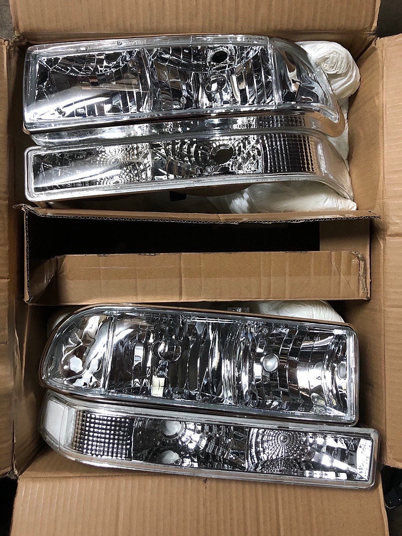 FARROS CHROME HOUSING AND CLEAR HEADLIGHTS 98-04 Chevy blazer / s10