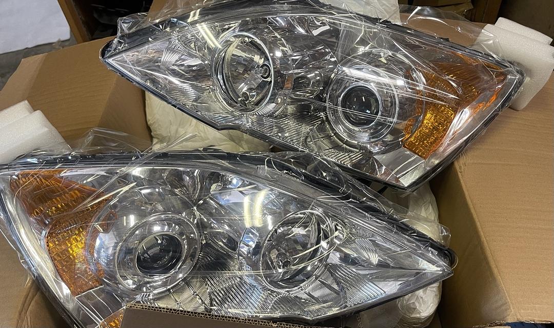 07-11 Honda CR-V CHROME AND AMBER PROJECTOR HEADLIGHTS