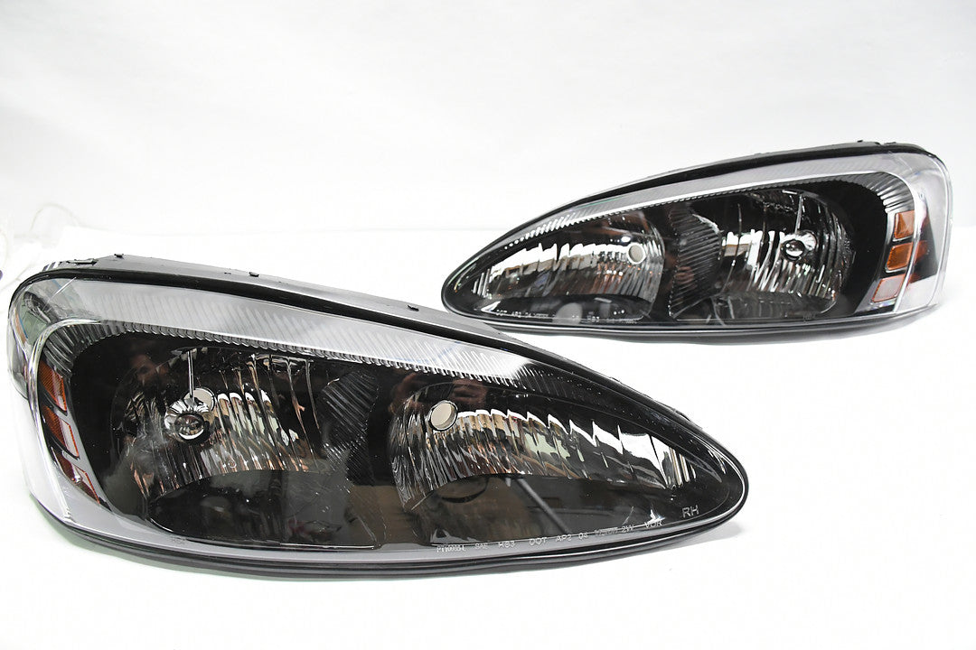 Pontiac Grand Prix Black Housing Headlights for 2004 to 2008