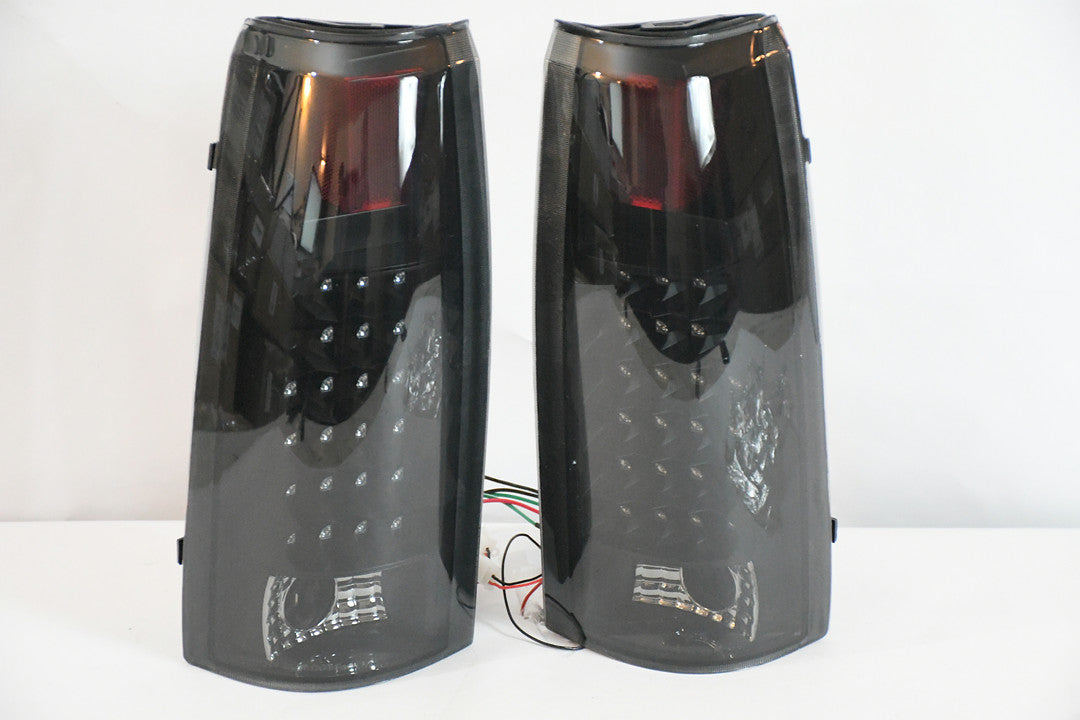 88 to 2000 Chevrolet Tahoe Suburban Blazer Escalade LED Smoked Tail Light Luces Traceras Calaveras