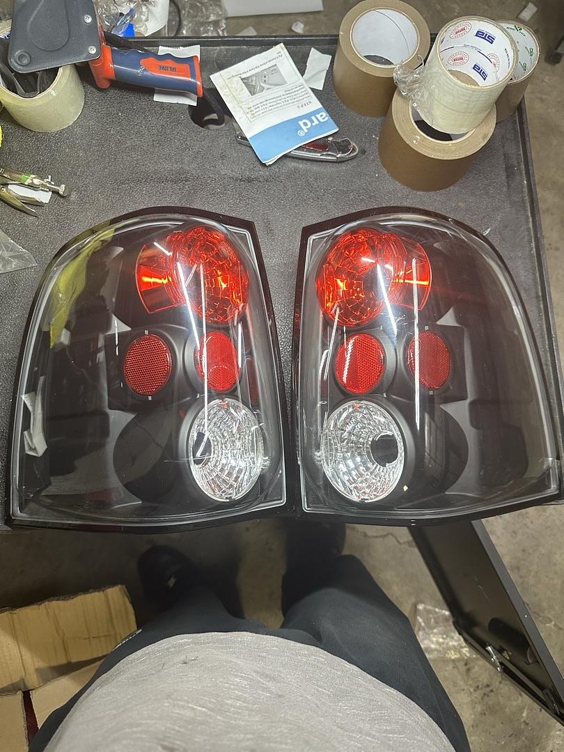 ) 2003 to 2006 Ford Expedition, Left + Right Pair Assembly