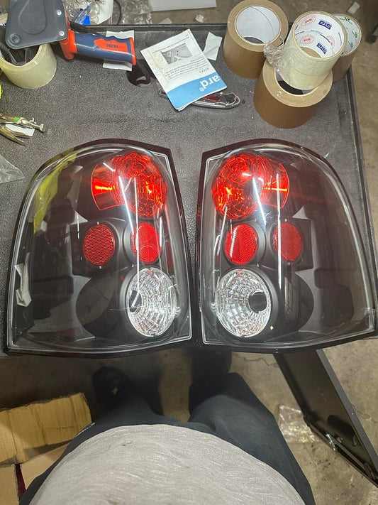 ) 2003 to 2006 Ford Expedition, Left + Right Pair Assembly