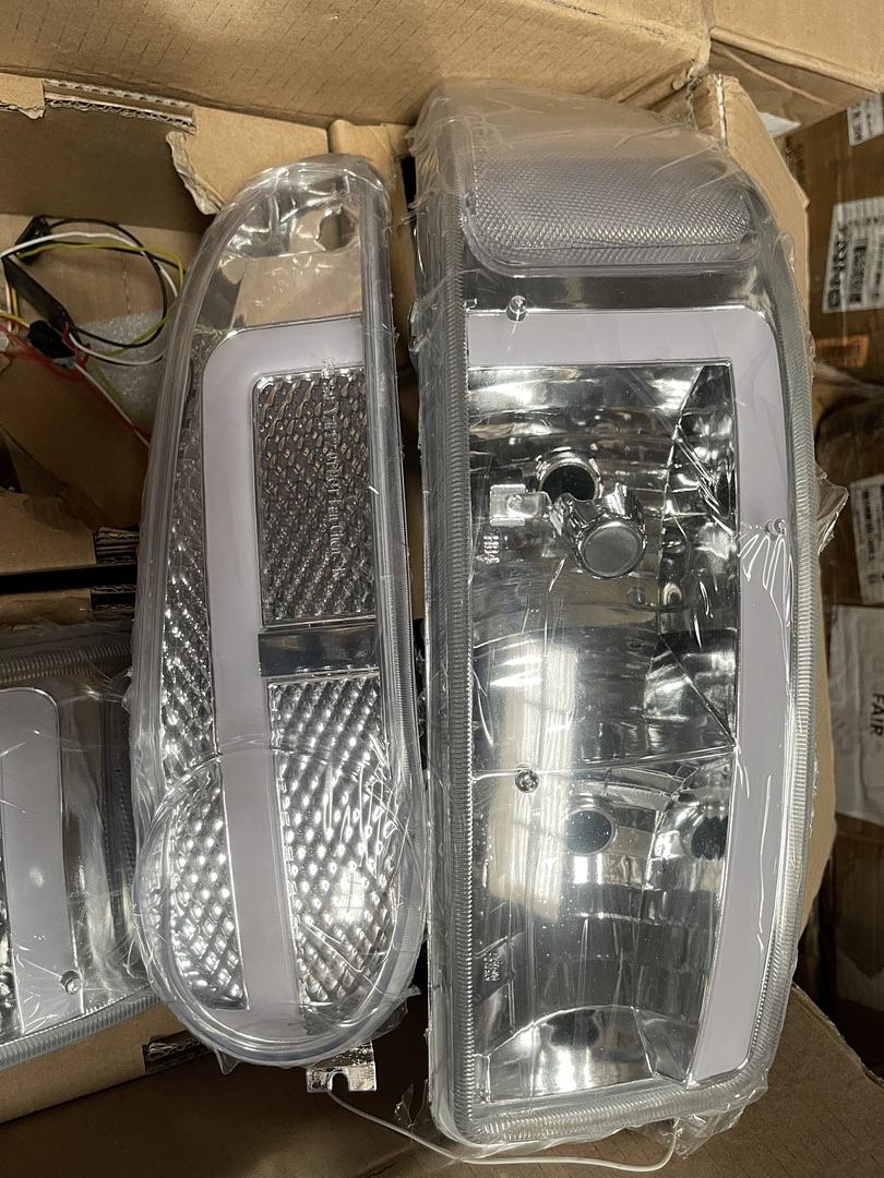 Light Bar Style Headlights Compatible with 02-06 GMC Sierra 1500 Denali / 2001 Sierra C3 / 2007 Sierra 1500 Denali Classic,Chrome/Clear