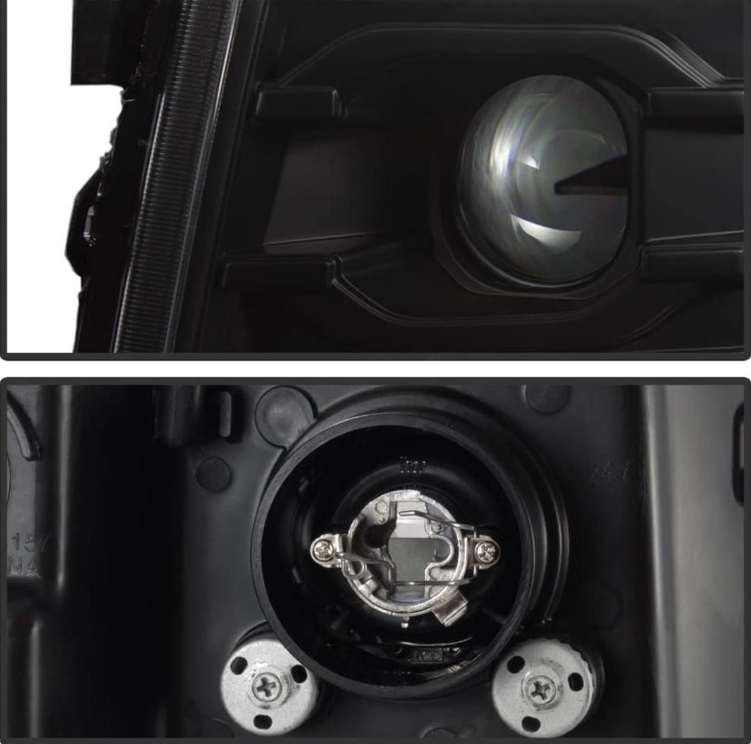 Spyder Auto 5083609 Chevy Silverado 1500 07-13 / 2500HD/3500HD 07-14 Version 3 Projector Headlights - LED DRL - Black