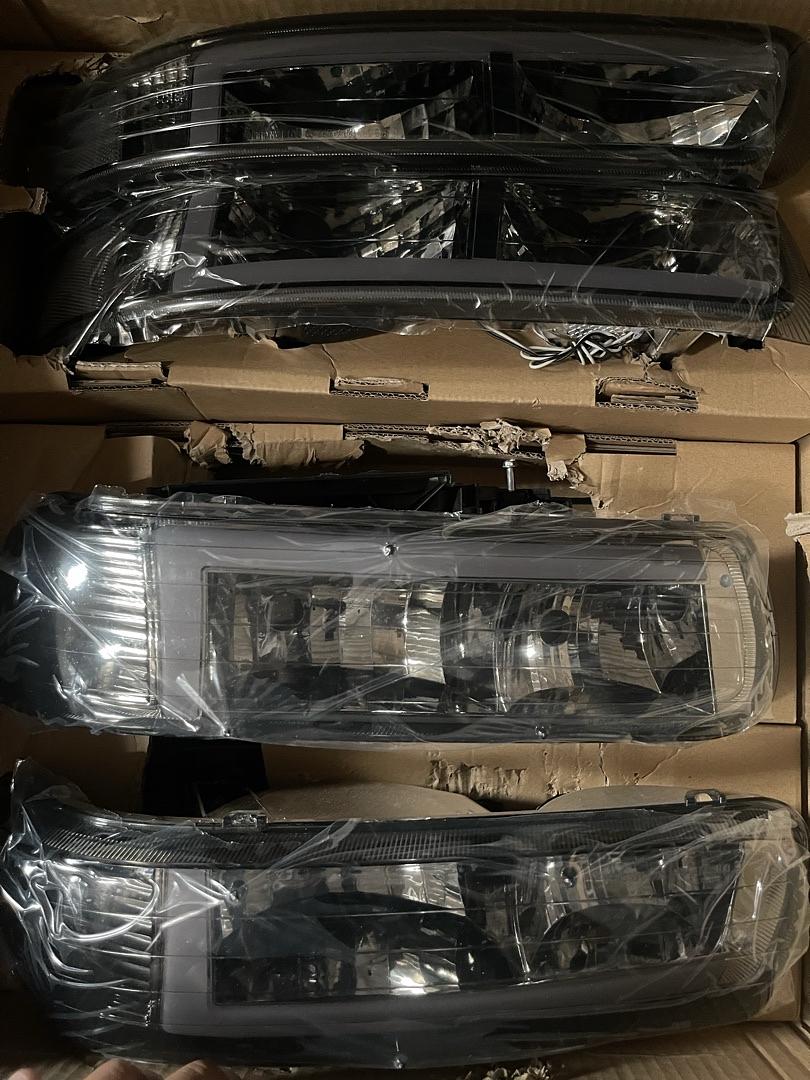 1999 to 2002 chevy silverado Tahoe Suburban DRL smoked Headlights luces ahumadas
