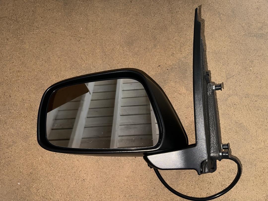 05-17 Nissan Frontier 05-15 Xterra 05-12 Pathfinder Driver Left Side Mirror