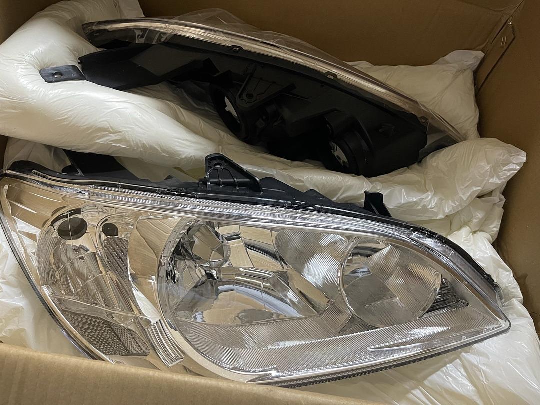Pair of Headlights Compatible with 04-05 Civic 2Dr 4Dr,Black Housing Clear Corner