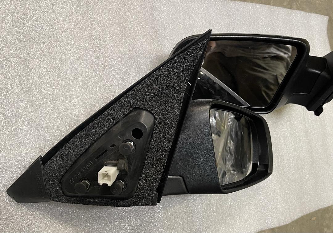 . Oem Style Nissan Altima Sedan Power / Heat Mirrors for 2007 to 2012