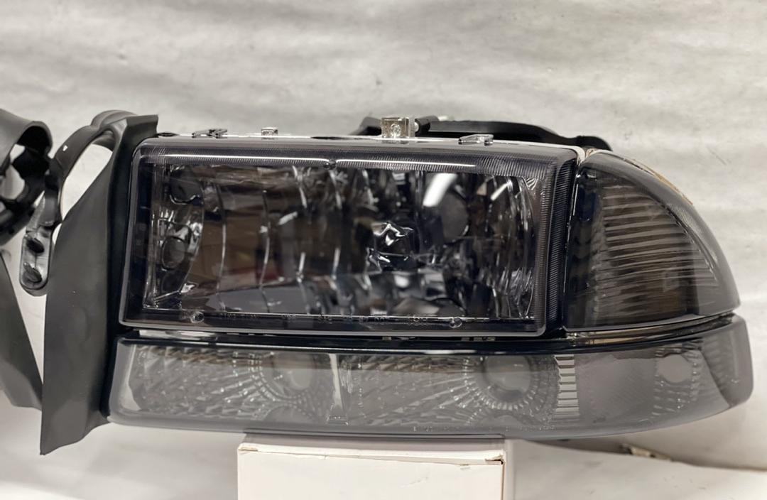 1997 To 2004 Dodge Durando Dakota OEM STYLE Headlights Luces Micas Calaveras Faros Focos Luz Light Smoked ahumadas