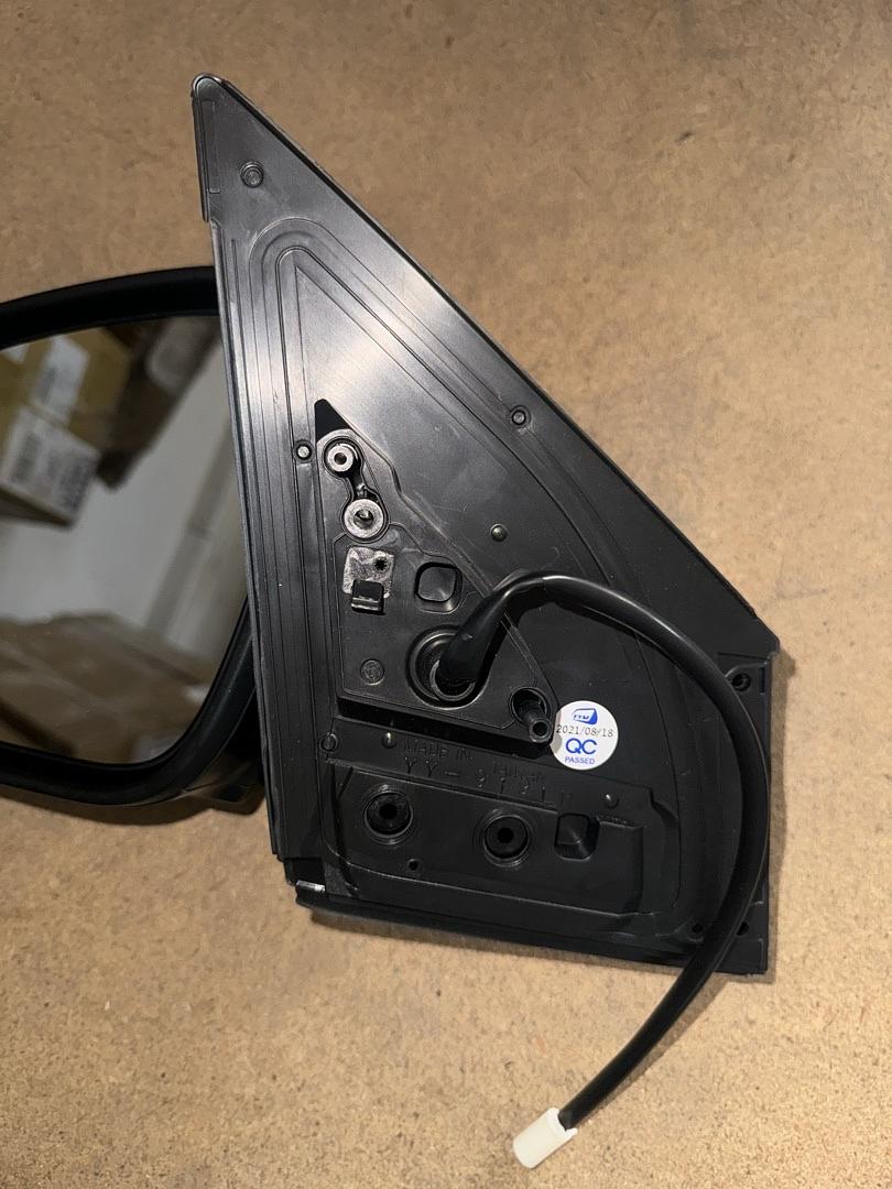 13-15 Toyota RAV-4 Driver Left Side Mirror