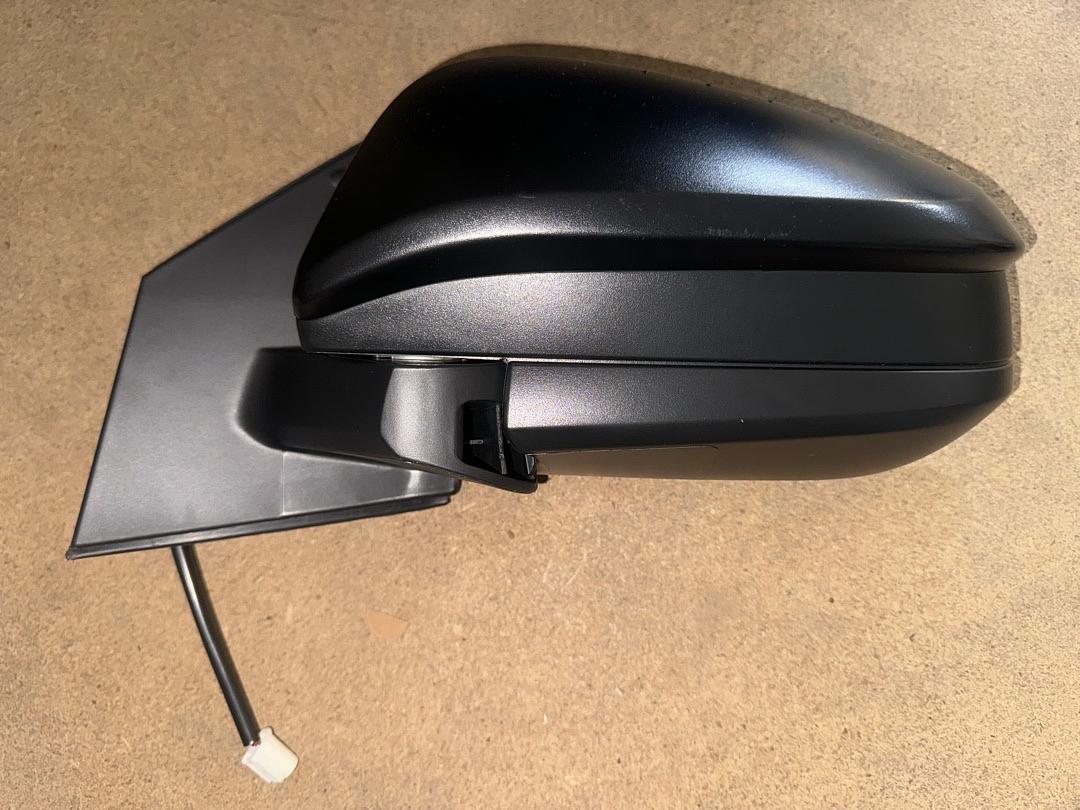 13-15 Toyota RAV-4 Driver Left Side Mirror